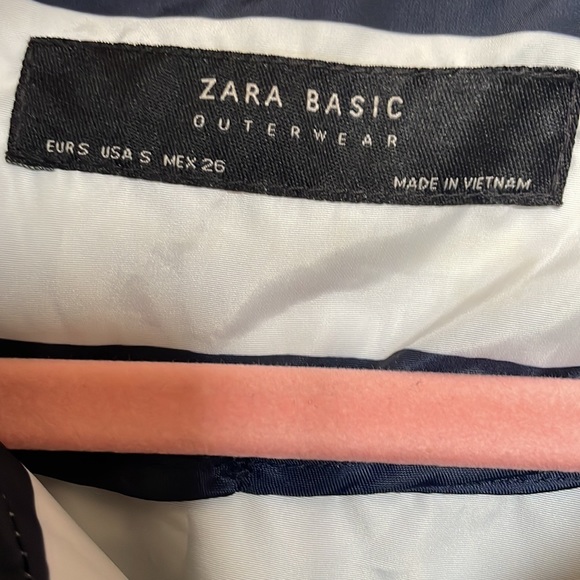 Zara Basic Outerwear - Picture 2 of 4